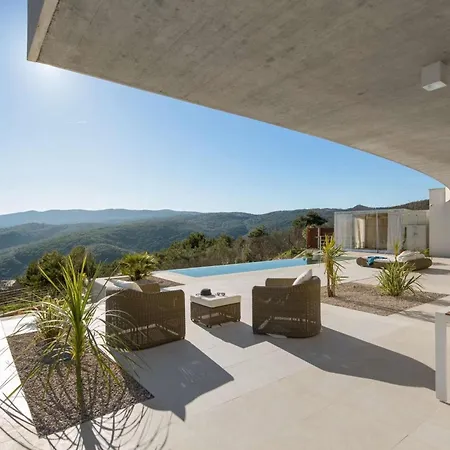 Βίλα With Sea Views And Wellness In