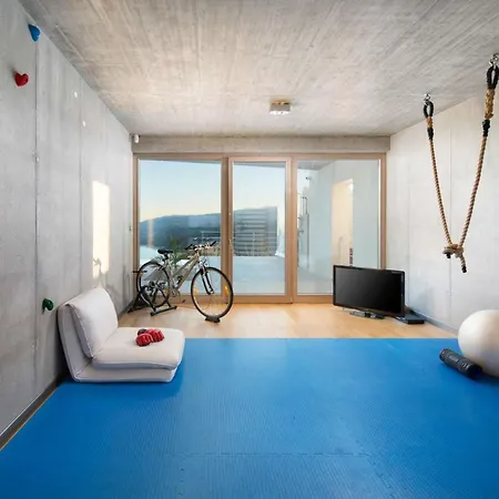 With Sea Views And Wellness In Βίλα *