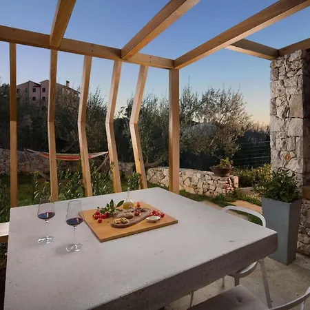 With Sea Views And Wellness In *